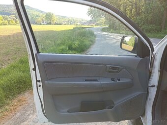 Toyota Hilux 2.5 D-4D - 15