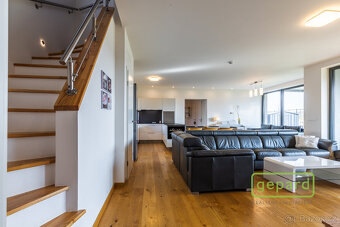 Prodej rodinného domu 182 m2, pozemek 1079 m2 - 15