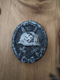Nález na půdě odznaky wehrmacht z druhé světové války - 15