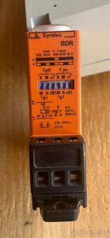 Jističe, pojistky, relé, stykače, proudové chrániče - různé - 15