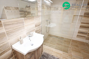 Prodej rodinného domu 142 m2, pozemek 818 m2. - 15