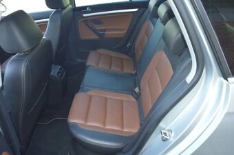 VW Golf 6 combi 2,0 103 kw Panorama Kůže Highline - 15