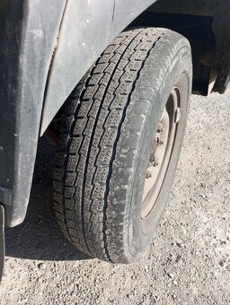 KIA 2500 - 15