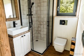 Celoroční dům k trvalému bydlení ve skandinávském stylu - 15