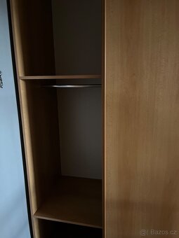 Vestavěná skříň a odkládací stěna - 15