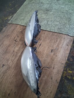 Předek,lampy C4 grand-picasso,rok 2009 - 15