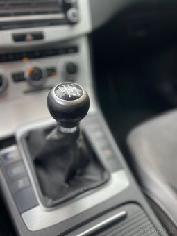 Volkswagen Passat 2.0 TDI 103 kW – LED, Xenony, Manuál - 15