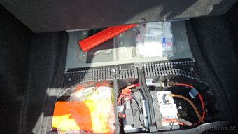 BMW Řada 1 118i 2,0 benzín - 15