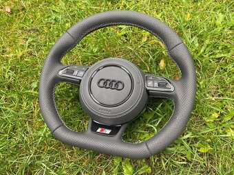 VYHRIVANY AUDI VOLANT ZREZANY - PERFOROVANA KUZE - 15