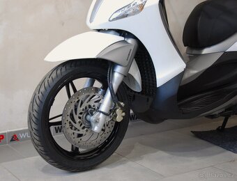 Piaggio Beverly 350 ABS + ASR - 15