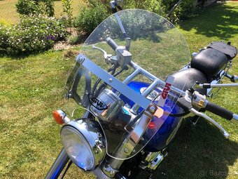 Suzuki VZ800 Marauder, krásné chromy - 15