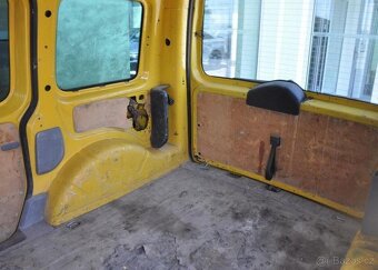 Volkswagen Caddy 2.0TDi - 15