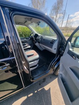 Predam volkswagen caravelle T5 2.0tdi 75kw long 2015 9-miest - 15