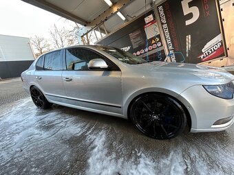 Škoda Superb 3.6 - 15