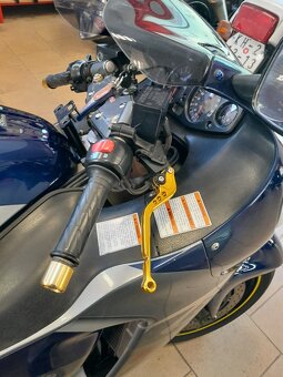 Suzuki Hayabusa GSX 1300R - 15