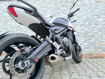 TRIUMPH Trident 660 - 15