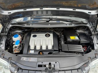 VW TOURAN 1,9TDI , velký servis, TZ , Alu , klima, 2x kola - 15