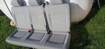 PRODÁM TROJSEDAČKU ORIGINÁL VW T5 TRANSPORTER - 15