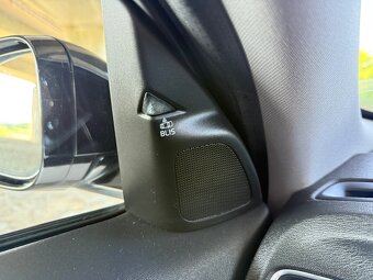 Volvo S60 D4 AWD Cross Country (5-válec) - 15