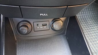 Hyundai i30, 1.6i / najeto 83 000 km 1.MAJITEL ČR - 15