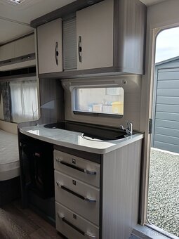 Karavan Hobby 470 r.v 2018 - 15