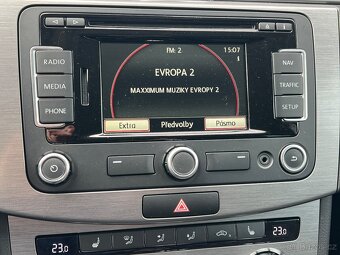 VW Passat Variant 2.0TDI 103KW Manuál Kamera NAVI ACC 2014 - 15