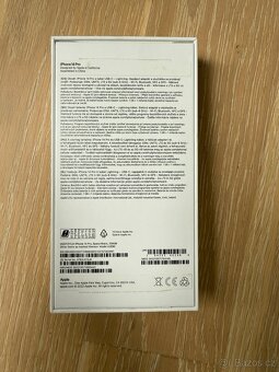 iPhone 14 Pro 256 GB vesmírně černý - 15