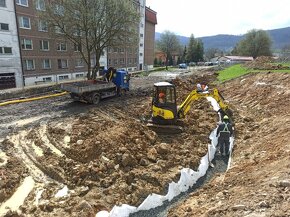 Zemní  práce ,autodoprava, kontejnery, hydraulická ruka. - 15