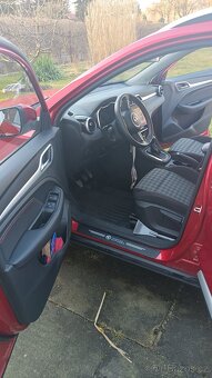 Prodám Mg Zs, 1.5 Essential, rv 2023 - 15