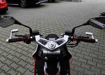 Italjet Dragster 200 ABS NOVÉ SKLADEM benzín automat 13 kw - 15