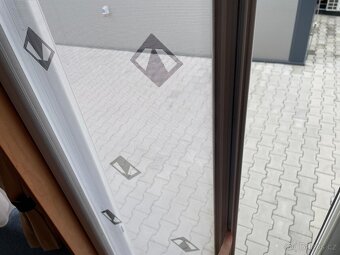 Chateau Carrat 450, 4 osoby, EL.POJEZD, stan, bojler - 15