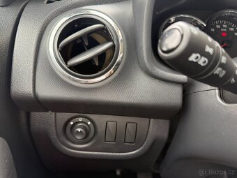 Dacia Sandero, 1.2i, 54kw Původ ČR 1. maj. - 15