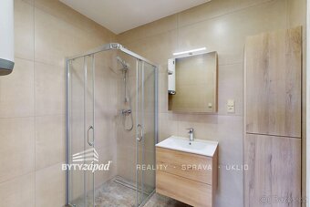 PRONÁJEM: EXKLUZIVNÍ LUXUSNÍ BYT 4+KK (90 M²) S OBROVSKOU TE - 15