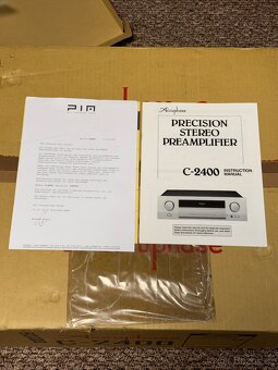 Accuphase C-2400; Accuphase P-450 - 15