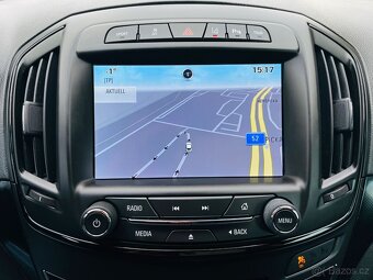 Opel Insignia COUNTRY T. 2.0CDTI 4x4 AUT VÝHŘEV KAMERA TAŽNÉ - 15