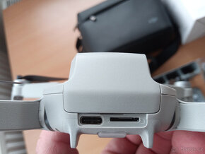 Téměř Nový dron DJI Mini 2 Fly Combo-plná verze-3 baterie - 15
