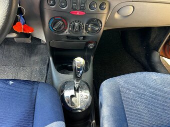 Fiat Punto 1,2i 16V 59kW AUTOMAT - 15