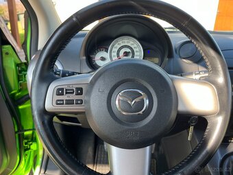 Mazda 2 1.3i 86 k, 1.majitel, TOP stav + NOVÉ PNEU 2x v ceně - 15