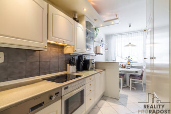 Prodej bytu 4+1/L/S 95 m², Praha 9 Vinoř - 15