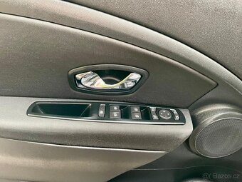 RENAULT MEGANE PARIS  1.6 81 KW.R.14 - 15