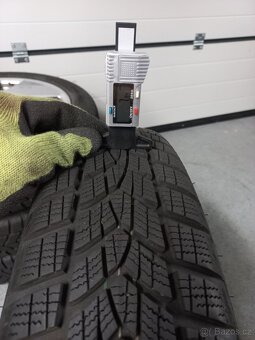 BMW i3 zimní sada Styling 427 pneu 155 70 19 DOT 2222 7,8mm - 15