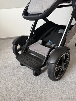 Kočárek Nuna Demi Grow 2021, sourozenecký, bohaté příslušens - 15