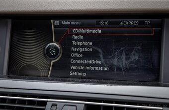 BMW Rad 5 Touring 530d xDrive F11 - 15