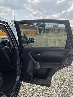 Honda CRV 2.0 Benzín 4x4 Executive - 15