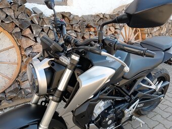 HONDA CB 125 R Neo Sports Café - 15