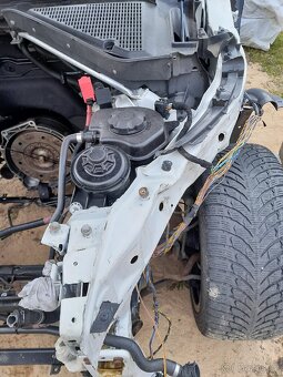 Prodám havarované Bmw X6 4.0d bez motoru - 15