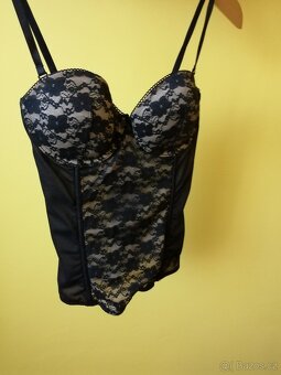 korzet černý s krajkou vel. 75C/D - 15