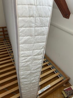 Postel (případně i s matrací IKEA) - 15
