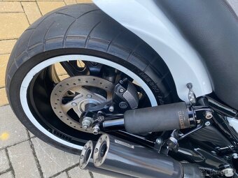 Harley Davidson V Rod - zadní kolo 300 - 15