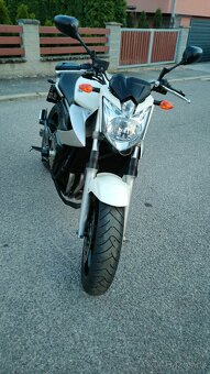 Yamaha XJ6 - 15